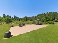 West Sonoma Inn & Spa - Kitchens