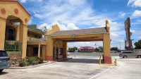 Deluxe Inn By Capital O Odessa I-20 - parking