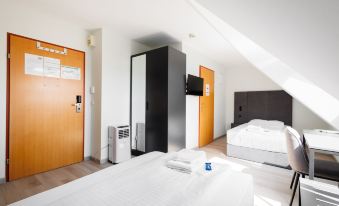 Lenas Donau Hotel