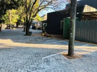 Grafiti Boutique Hotel - parking