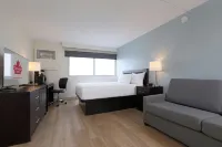 Canad Inns Destination Centre Polo Park - 3-Star
