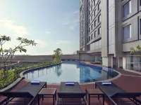 Mercure Karawang - Pools