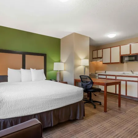 Extended Stay America Select Suites - Rockford - State Street