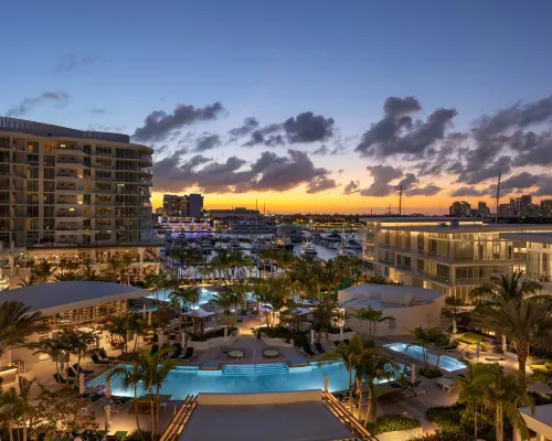 Pier Sixty-Six Hotels near Las Olas