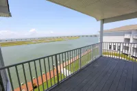 Hampton Inn & Suites Chincoteague-Waterfront - Ocean View