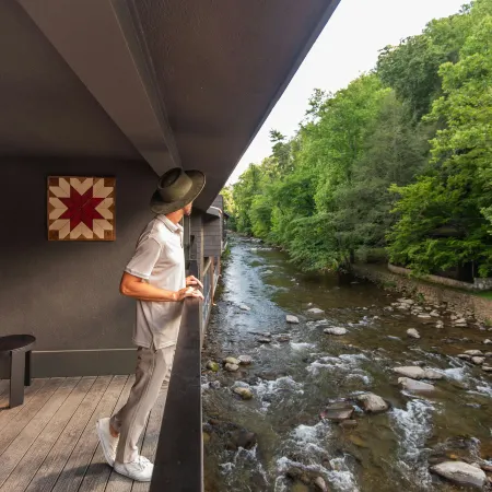 Historic Rocky Waters Inn, A Small Luxury Hotel