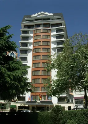 Ritz Apart Hotel - 4-Star