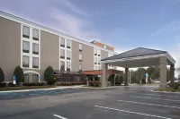 Holiday Inn Express CHESTER by IHG - parking