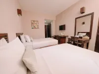 Grand Santhi Hotel Hotels near Six-ways Roundabout