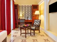 Guleria Kothi at Ganges - Romantic