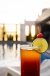 Hotel Real Plaza - bars