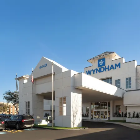 Ramada by Wyndham DFW Airport