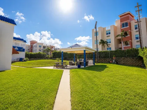 Montones Beach Apartment C-3 - Homestays