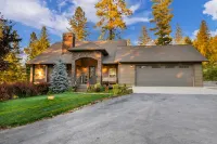 Private 4 Acre Villa! 2 Homes with Pools and Spa - С бассейном