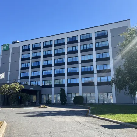 Holiday Inn MONTREAL-LONGUEUIL by IHG