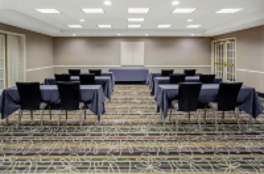 La Quinta Inn & Suites by Wyndham Tucson Airport