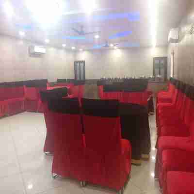 Hotel Shiven Dining/Meeting Rooms