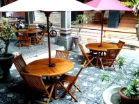 Agus Beach Inn