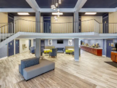 Quality Inn & Suites Apex-Holly Springs Hotels in Apex