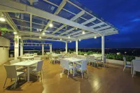 Harris Hotel & Convention Festival Citylink Bandung Hotels in Kecamatan Bojongloa Kaler