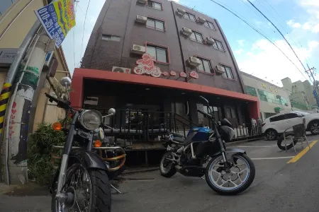 Gyeongju Two Wheel Guesthouse