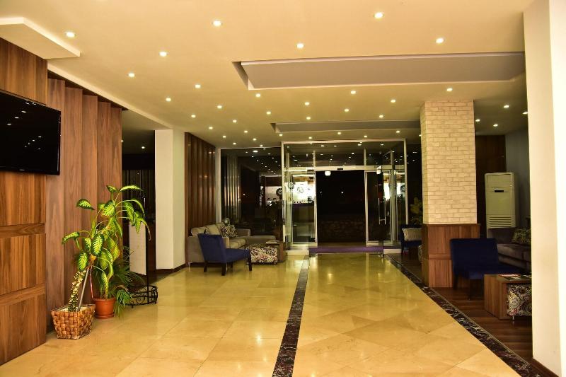 Hande Hotel