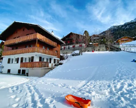Chalet Jungtalblick Eggeri Hotels in Visp