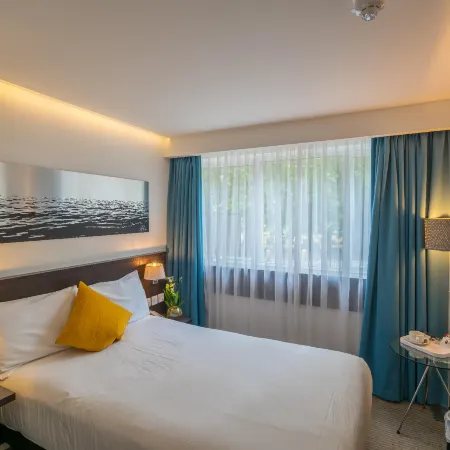 Pelican London Hotel and Residence Отели рядом с достопримечательностью «Железнодорожный вокзал Норбери»