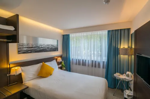 Pelican London Hotel and Residence - Parkplatz