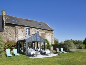 La Metairie-Du-Vauhariot - Chambre Ou Lodge - Piscine Chauffée - Vue Mer et Mont Saint Michel - GR34