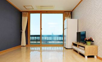 Taean Maronie Pension