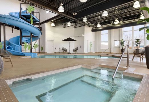 마이크로텔 인 & 스위트 바이 윈덤 에스테반