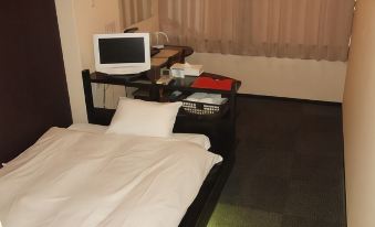 B and C Hotel   (Capsule Hotel Amakusa)