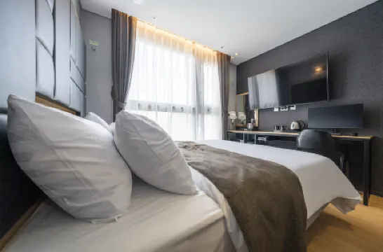 Seoul Vamos Hotel Отели рядом с достопримечательностью «Йеуидо»