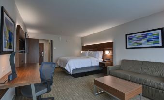 Holiday Inn Express & Suites Greenville - Taylors