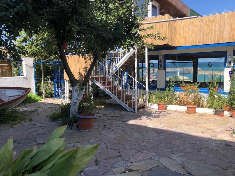 Gizli bahçe butik otel