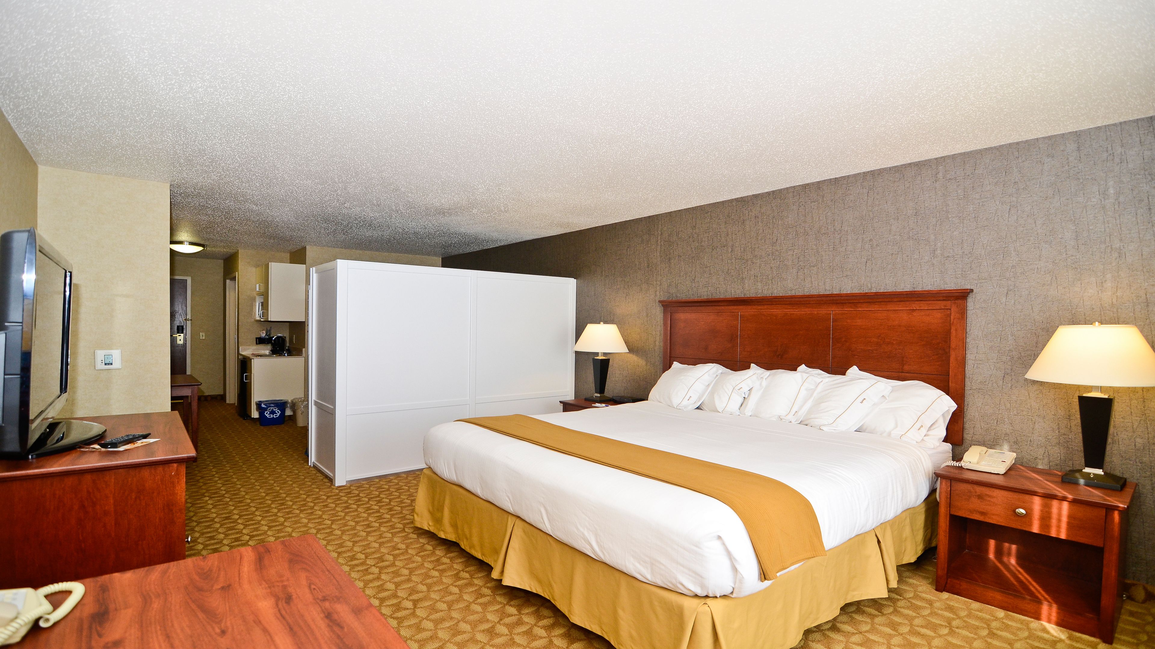 Holiday Inn Express Hotel & Suites Fort Atkinson, an Ihg Hotel