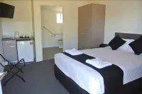 Dooley's Tavern & Motel Springsure
