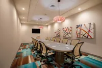 Home2 Suites by Hilton Carlsbad Отели в г. Карлсбад