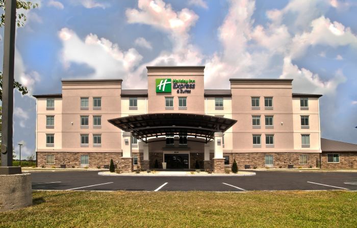 Holiday Inn Express & Suites EVANSVILLE NORTH by IHG
