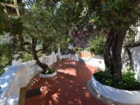 วิลล่าโบแอม เอ็กซ์คลูซีฟ ลักเชอรี่สวีทส์ โรงแรมในโพสิตาโน่