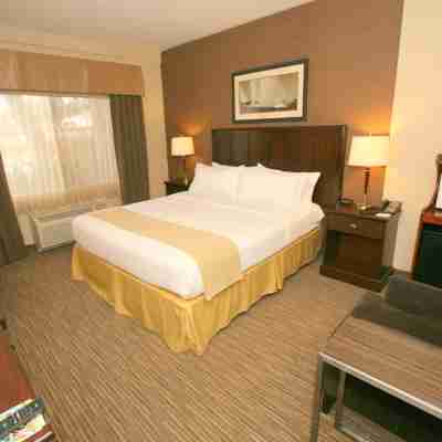 Holiday Inn Express San Diego South - Chula Vista Rooms