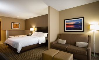 Holiday Inn Express & Suites Hayward