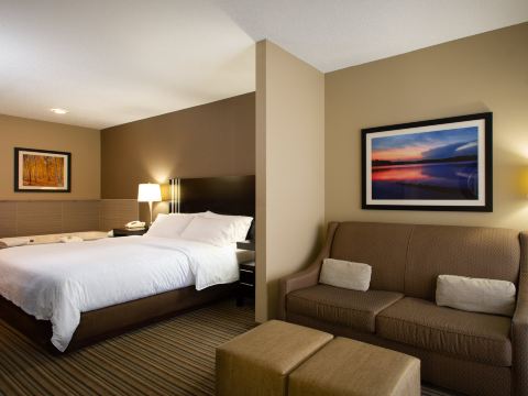 Holiday Inn Express & Suites Hayward