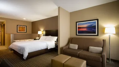 Holiday Inn Express & Suites Hayward Hotel di Stone Lake