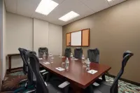 Staybridge Suites 市中心日落站