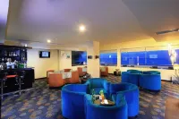 Swiss-Belhotel Silae Palu - bar