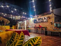 Traveler Hostel Các khách sạn ở Curiti