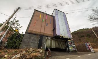 1. 청송 S..