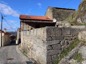 Comfortable Rural Cottage in Ancient Village in the Douro Region